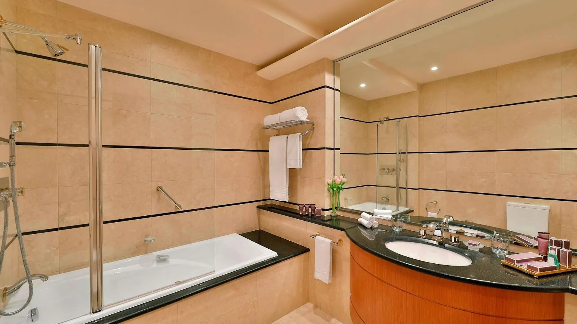 The Ritz-Carlton, Riyadh 5*,