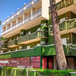hotel-etna-riccione.emilia-romagnahotels.net/